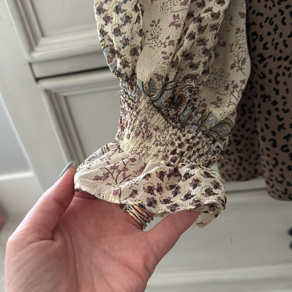 Floral & Leopard Blouse - Picture 3 of 4